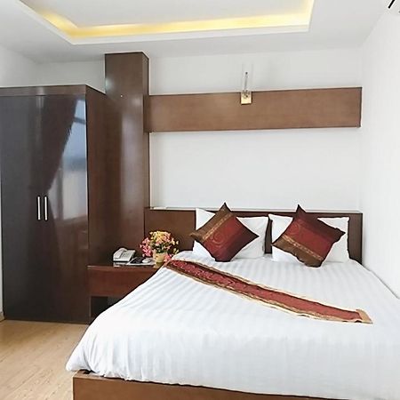 Rococo Hotel Hanoi Buitenkant foto